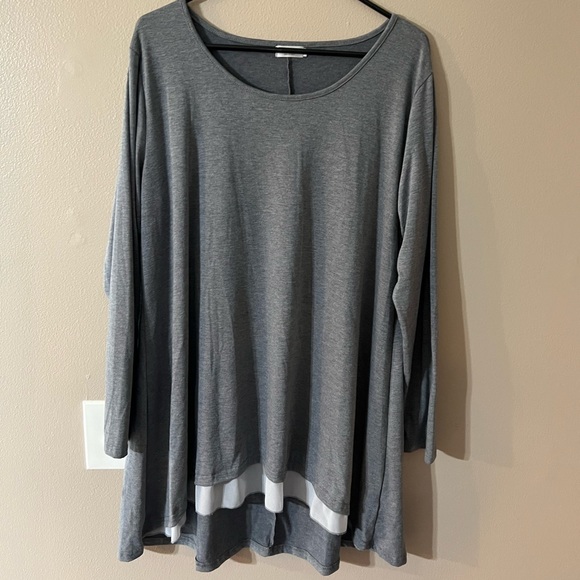 Women’s Long Sleeved Layered Gray Tunic - XL - Picture 4 of 12